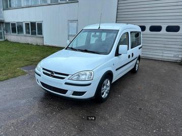 Opel Combo Bj..2010../1.4 benzine..114,000 km..Airco beschikbaar voor biedingen