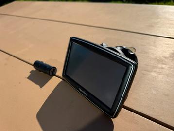 Navigatiesysteem GPS TomTom XXL beschikbaar voor biedingen