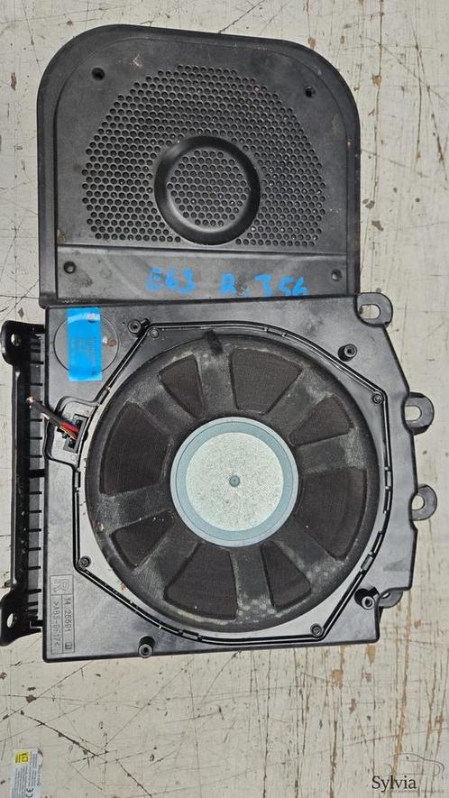 Subwoofer speaker rechts BMW 5 / 6 serie E60 E61 E63 + LCi 6, Auto diversen, Autoradio's, Ophalen of Verzenden