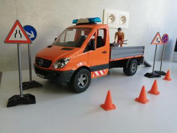 Bruder 02677 - verkeerswagen - speelfiguur - attributen beschikbaar voor biedingen