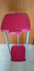 Roze plastic vuilnisbak, Huis en Inrichting, Kunststof, Gebruikt, 50 tot 75 cm, 40 liter of meer