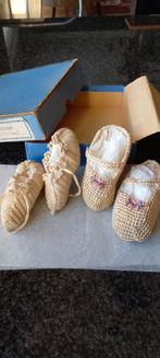 Anciens chaussons bébé. 18 eur la paire., Antiek en Kunst, Antiek | Kleding en Textiel, Ophalen of Verzenden