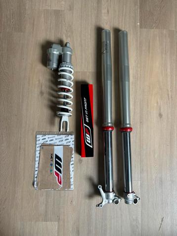 Nieuw! WP XACT - Husqvarna KTM GasGas voorpoten schokbreker, Motoren, Ophalen, Nieuw