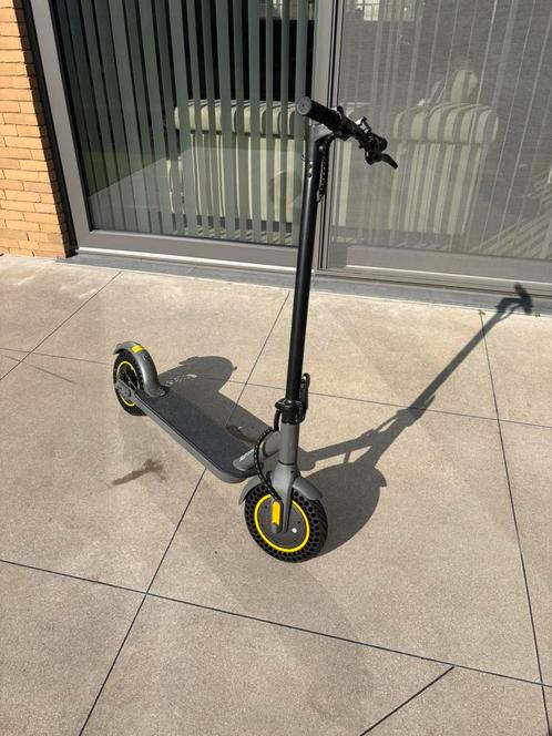 Elektrische step, Fietsen en Brommers, Steps, Zo goed als nieuw, Elektrische step (E-scooter), Ophalen