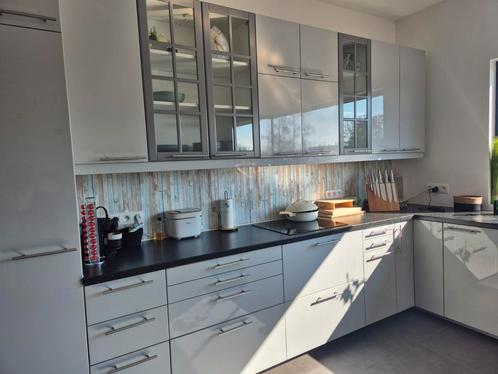 Ikea glanzend grijze keukendeuren - lees beschrijving, Huis en Inrichting, Keuken | Complete keukens, Zo goed als nieuw, Grijs