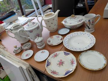 Lot de porcelaine  beschikbaar voor biedingen