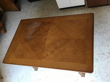 Uitschuifbare tafel beschikbaar voor biedingen