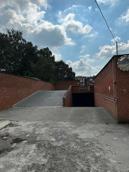 Garageboxen te koop (Berchem, Deken De Winterstraat), Immo, Garages en Parkeerplaatsen