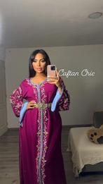 Robes marocaines exclusives/takchita à louer/à vendre, Vêtements | Femmes, Enlèvement ou Envoi, Neuf