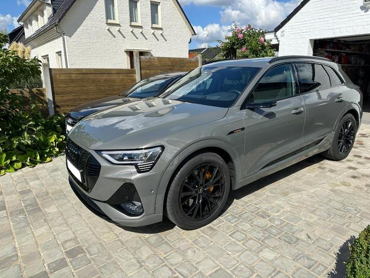 Prachtige Audi etron 55 Quattro Black Edition, Auto's, Audi, Particulier, e-tron, 360° camera, 4x4, ABS, Achteruitrijcamera, Adaptieve lichten