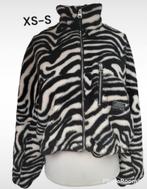 Bershka nieuwe winterjas XS-S zachte stof zebraprint, Kleding | Dames, Wit, Nieuw, Maat 36 (S), Bershka