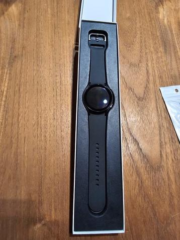 Samsung watch 4 LTE (40mm) beschikbaar voor biedingen