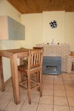 A vendre pour 60 euros table haute avec ses 2 chaises hautes, Maison & Meubles, Enlèvement, Comme neuf, Y compris les chaises de bar