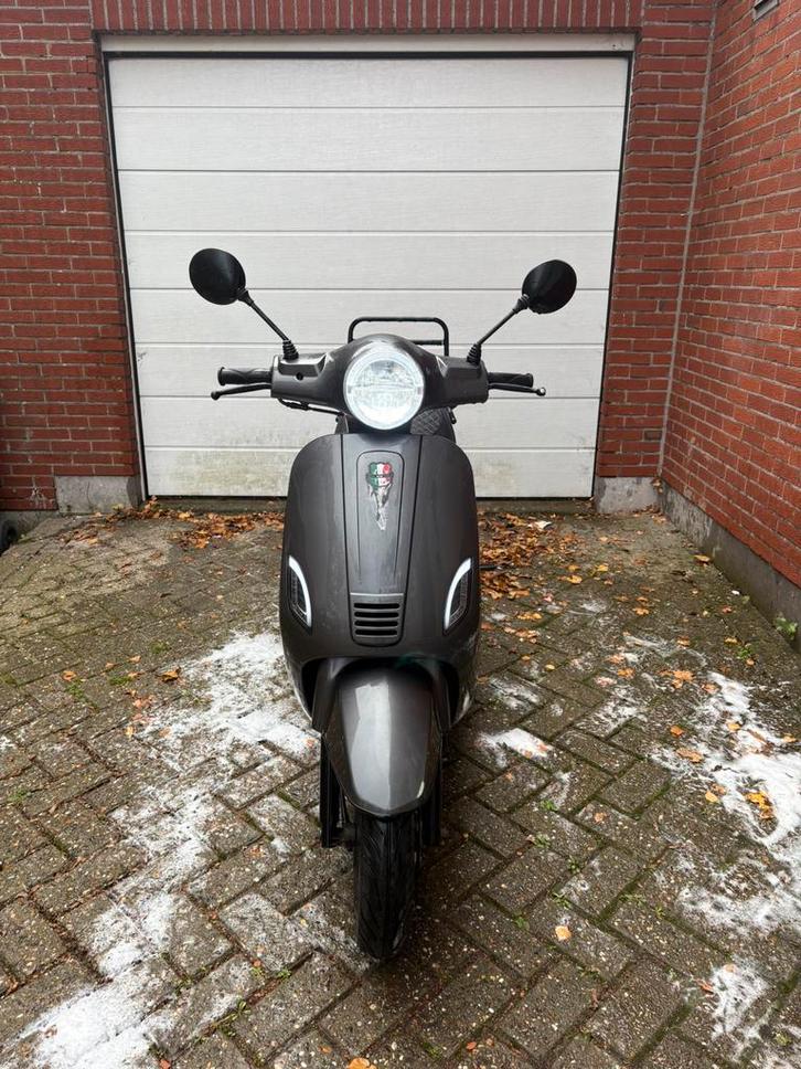 Scooter GTS Toscana, Fietsen en Brommers, Scooters | Overige merken, Gebruikt, Klasse B (45 km/u), Benzine, Ophalen of Verzenden