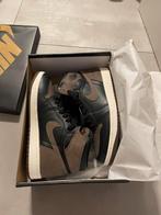 Nike Jordan 1 palomino size 43, Kleding | Heren, Nieuw, Sneakers, Ophalen of Verzenden, Bruin