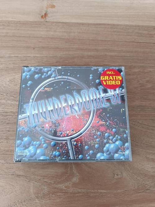 Dubbel CD Thunderdome 97 in nieuwstaat geen krassen, Cd's en Dvd's, Cd's | Dance en House, Zo goed als nieuw, Dance Populair, Boxset