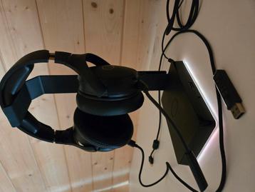 Coolermaster gs750 stand + mh670 headset beschikbaar voor biedingen