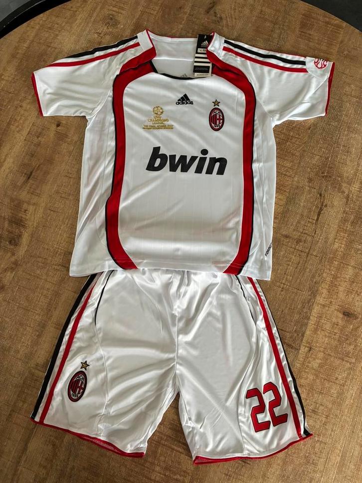 AC Milan voetbal – Champions League 2007 – Kaká #22 – nieuw, Kinderen en Baby's, Kinderkleding | Maat 146, Nieuw, Jongen of Meisje