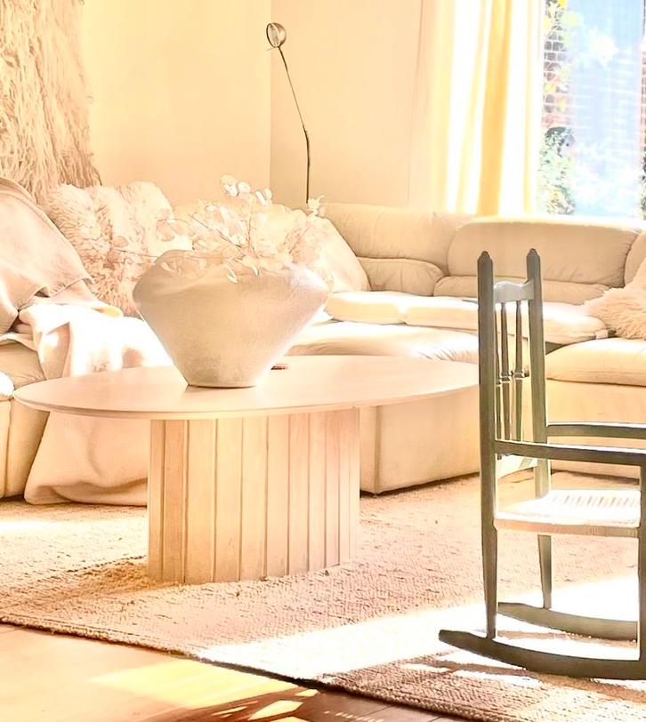 Ovale travertin salontafel, Huis en Inrichting, Stoffering | Vloerbedekking, Zo goed als nieuw, Ophalen