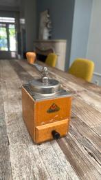 Dienes koffiemolentje, Antiek en Kunst, Antiek | Keukengerei, Ophalen of Verzenden