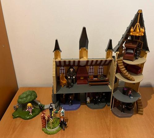 Harry Potter Hogwarts Kasteel, Kinderen en Baby's, Speelgoed | Poppenhuizen, Zo goed als nieuw, Accessoires, Ophalen