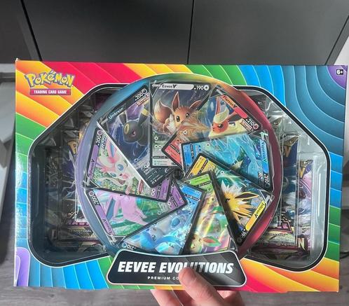 Eevee Evolutions Premium Collection - USA Exclusive, Hobby en Vrije tijd, Verzamelkaartspellen | Pokémon, Nieuw, Overige typen