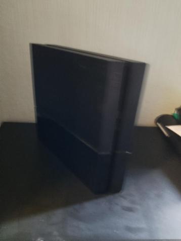 Playstation 4 plus controller beschikbaar voor biedingen