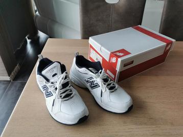 chaussures indoor New Balance 43 neuves  beschikbaar voor biedingen
