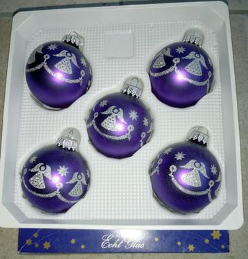 5 paarse glazen kerstballen  beschikbaar voor biedingen