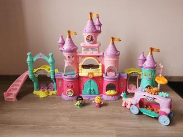 Vtech Vrolijke Vriendjes Magisch kasteel + koets, Enlèvement, Comme neuf, 2 à 4 ans