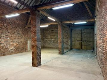 Hangar / Une salle - À louer