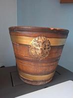 Pot en terre cuite imitation bois tête de lion, Jardin & Terrasse, Intérieur, 25 à 40 cm, Enlèvement, Utilisé