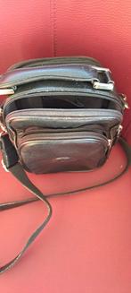 Sac à bandoulière en cuir avec 4 poches zippées., Enlèvement ou Envoi