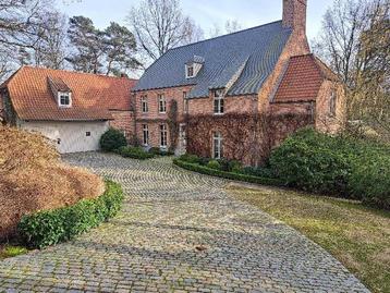 Maison à vendre à Braine-L'alleud, 6 chambres beschikbaar voor biedingen