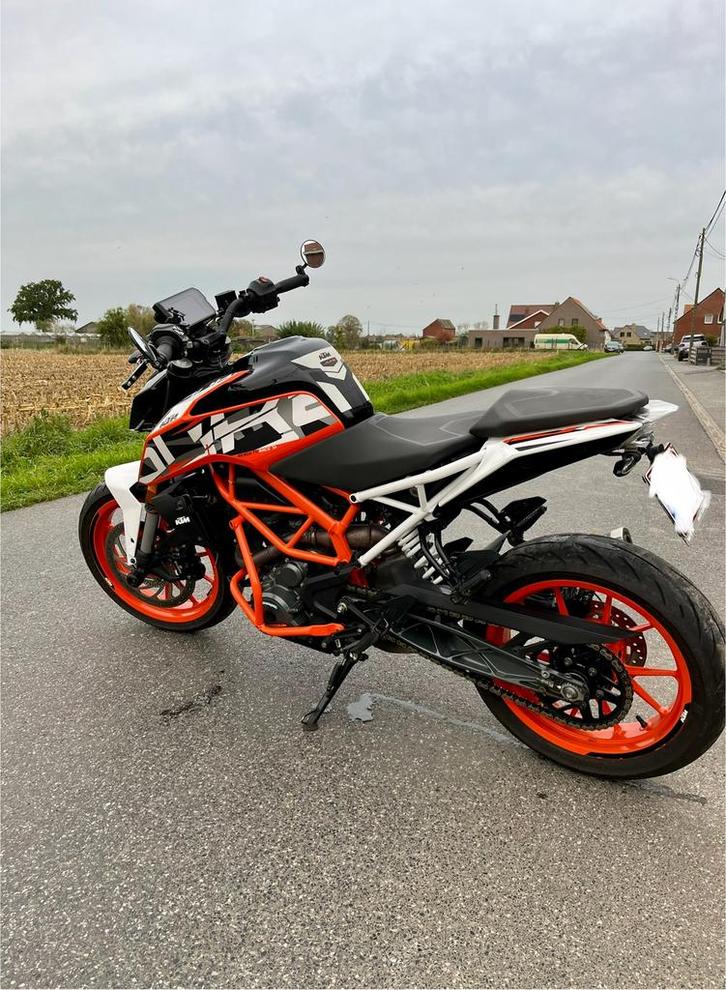 KTM Duke 390 (2017), Motoren, Motoren | KTM, Particulier, Naked bike, 12 t/m 35 kW, 1 cilinder, Minimaal motorrijbewijs A2, LED Verlichting
