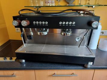 Machine à café professionnelle Ascano Barista 2 groupes