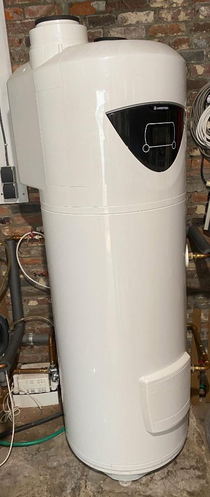 Warmtepompboiler Ariston Nuos Plus 200 (elektrisch), Doe-het-zelf en Bouw, Chauffageketels en Boilers, Gebruikt, Boiler, 100 liter of meer