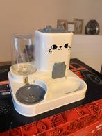 Abreuvoirs et distributeur de croquettes pour chat, Enlèvement, Comme neuf