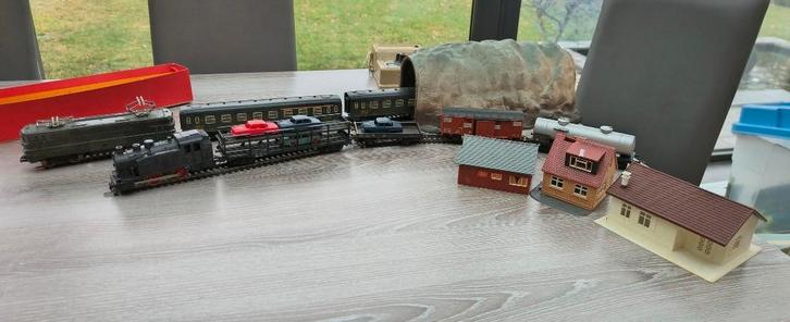 JOUEF modeltreinen met diverse toebehoren, Collections, Trains & Trams, Enlèvement