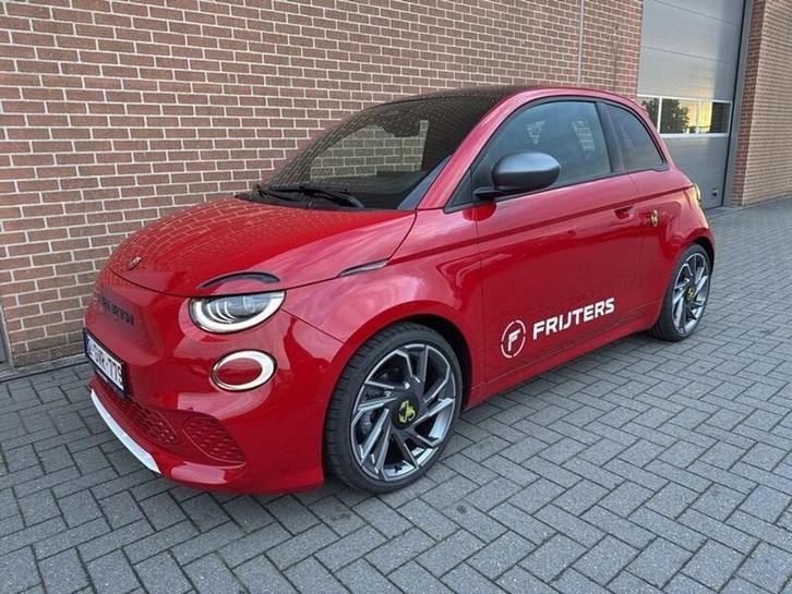 Abarth 500 42 kWh Turismo, Auto's, Abarth, Parkeercamera, Elektrisch, Stadsauto, 3 deurs, Automaat, Rood, Grijs