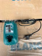 Oplader makita dc10wa, Doe-het-zelf en Bouw, Gereedschap | Boormachines, Ophalen of Verzenden, Zo goed als nieuw