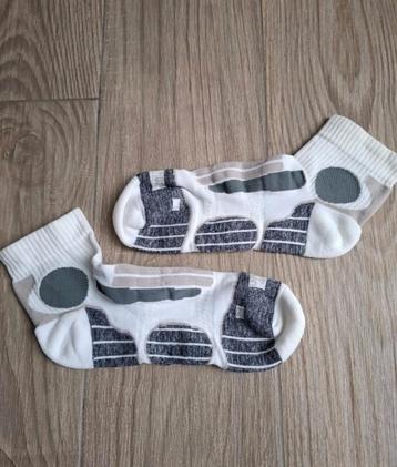 Nieuwe Trendy Walking Socks met Padding - 40-42 beschikbaar voor biedingen