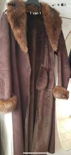 Vintage lange bruine winterjas met bont binnenin, Ophalen, Zo goed als nieuw, Maat 38/40 (M), Bruin