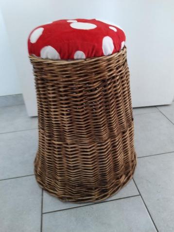 tabouret en rotin « champignon », Enlèvement, Utilisé, Matériaux autres