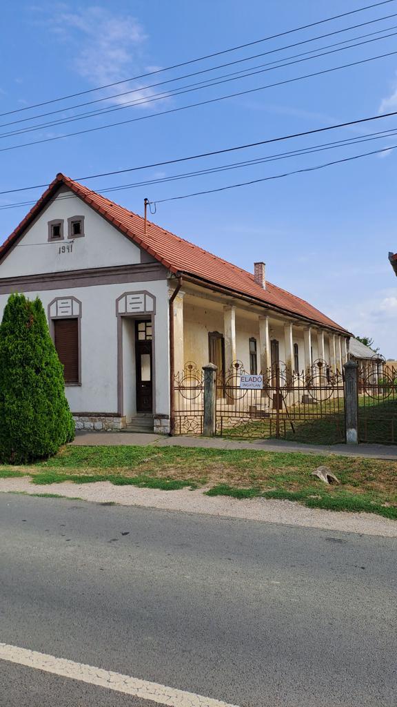 Te moderniseren woning van 120m2, Immo, Buitenland, Overig Europa, Woonhuis, Dorp