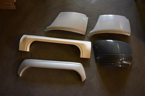 Nieuwe kunststof onderdelen=bumper-wielboog-onder de deur, Caravans en Kamperen, Mobilhome-accessoires, Nieuw, Ophalen