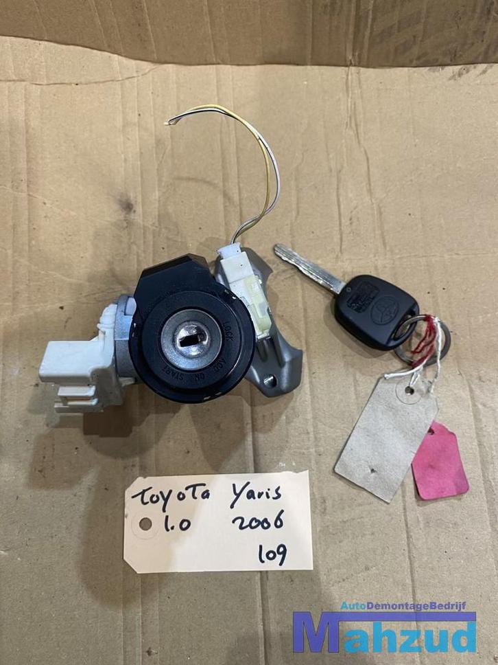 TOYOTA YARIS P9 contactslot met sleutel en ecu, Auto-onderdelen, Overige Auto-onderdelen, Toyota, Gebruikt