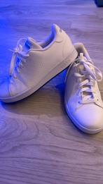 Paire de chaussures Adidas simple, neuf taille38, Ophalen of Verzenden, Zo goed als nieuw, Schoenen