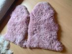 2 roze schapenvachtjes, Ophalen, Gebruikt