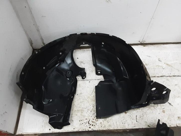 BINNENSPATSCHERM RECHTS VOOR Nissan Juke (F16) (01-2019/-), Auto-onderdelen, Carrosserie, Spatbord, Nissan, Voor, Rechts, Gebruikt